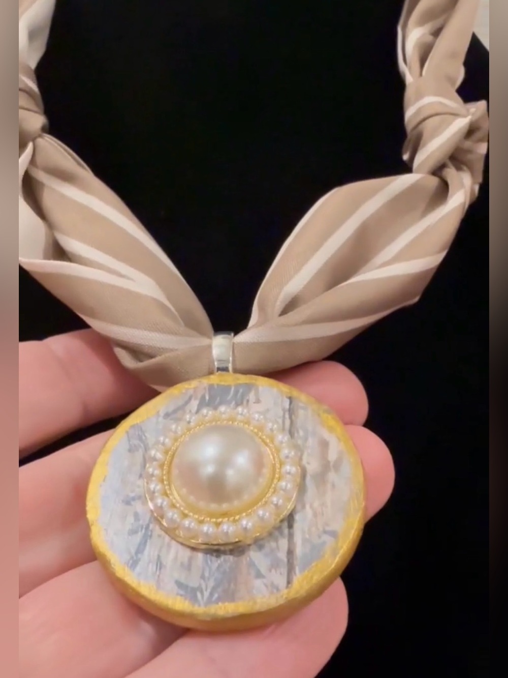Handmade Faux Pearl Pendant on scarf Necklace - Picture 3 of 4